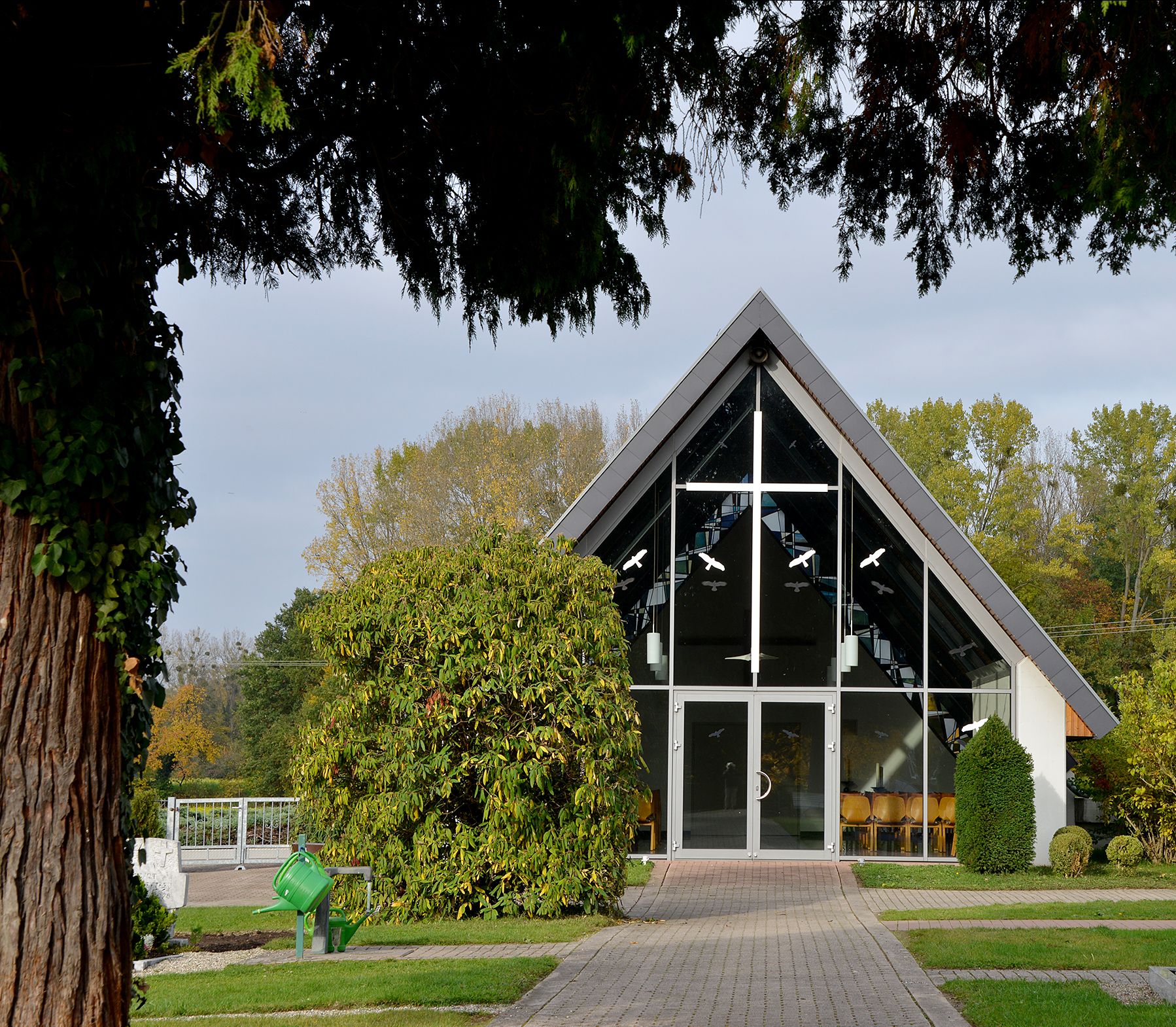 Friedhofsgebäude Helmlingen